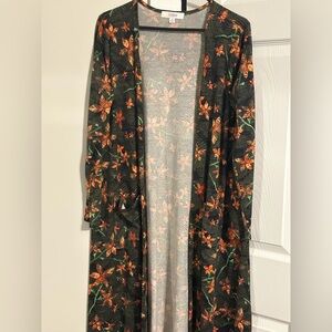 Lularoe sarah duster. Green floral. Nwot